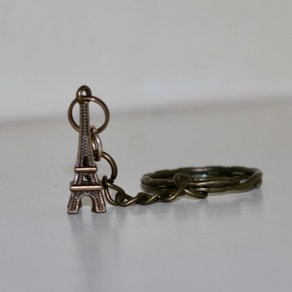 Eiffel Tower keychain